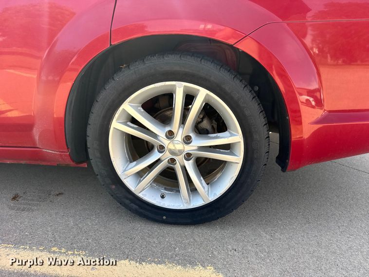 image for item FB7439 2013 Dodge Avenger 