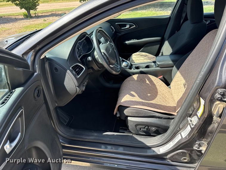 image for item FB7441 2015 Chrysler 200 