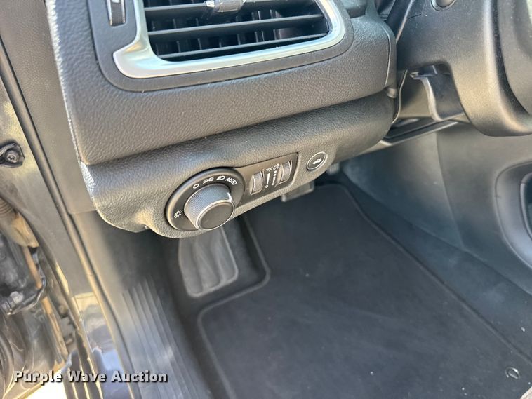 image for item FB7441 2015 Chrysler 200 