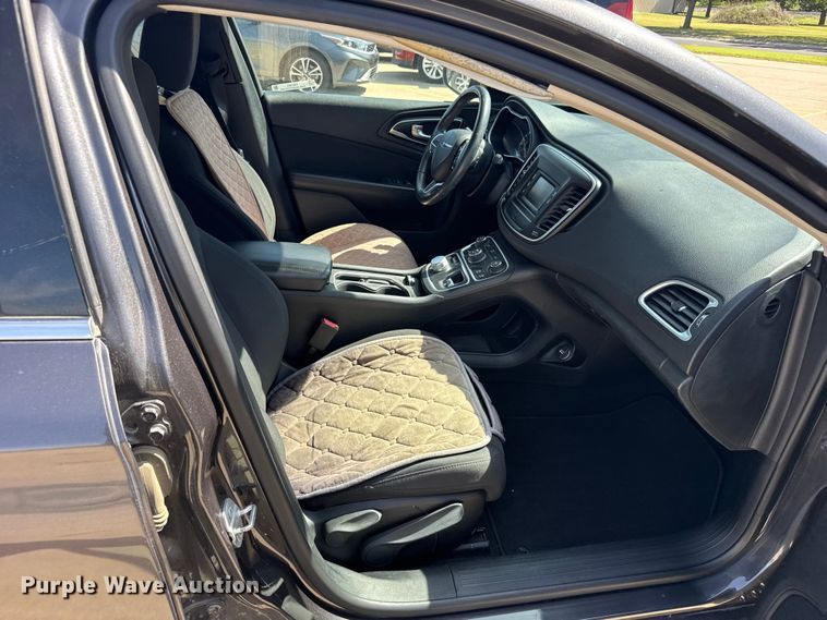 image for item FB7441 2015 Chrysler 200 