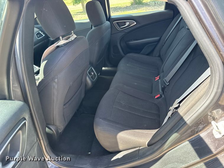 image for item FB7441 2015 Chrysler 200 