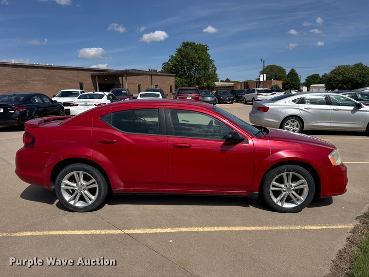 image for item FB7442 2013 Dodge Avenger 