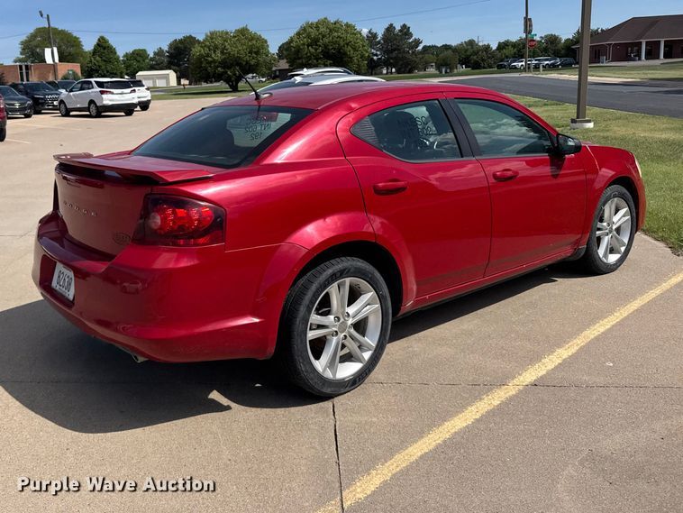 image for item FB7442 2013 Dodge Avenger 