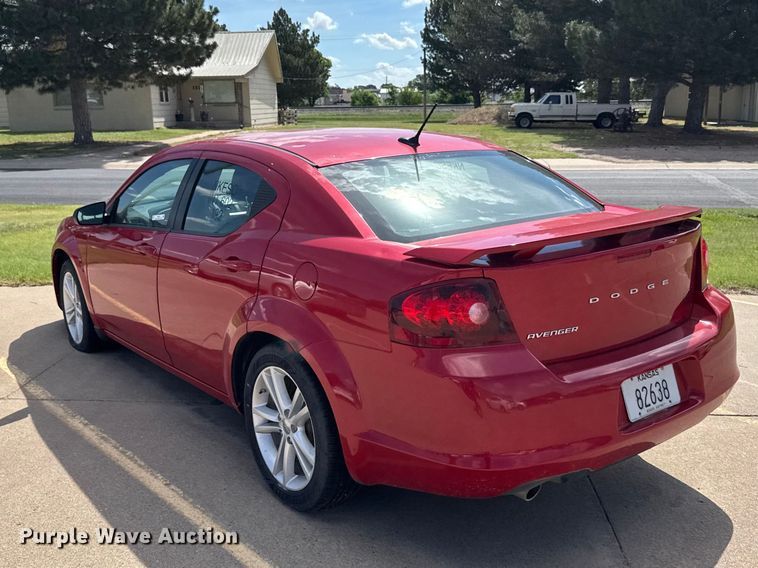 image for item FB7442 2013 Dodge Avenger 