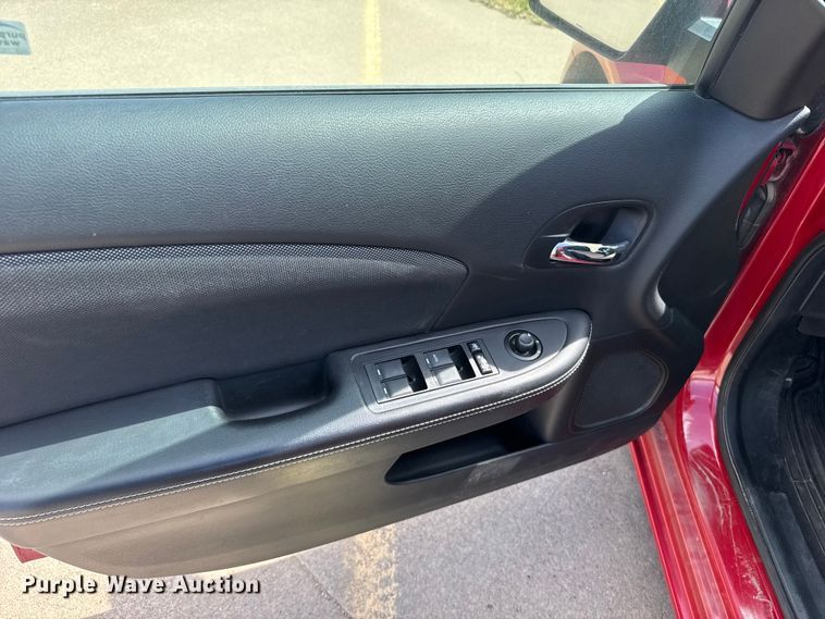 image for item FB7442 2013 Dodge Avenger 