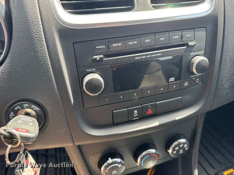 image for item FB7442 2013 Dodge Avenger 