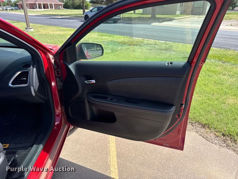 image for item FB7442 2013 Dodge Avenger 