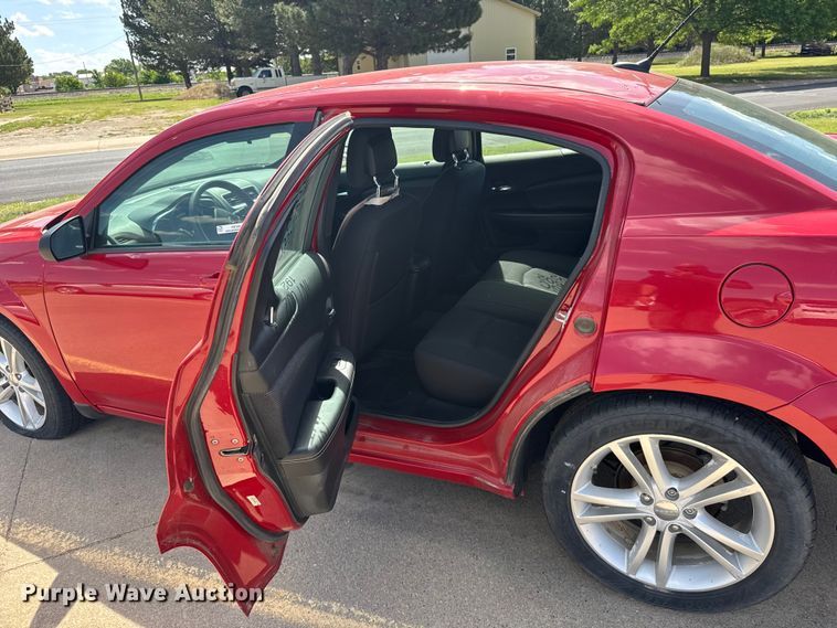 image for item FB7442 2013 Dodge Avenger 