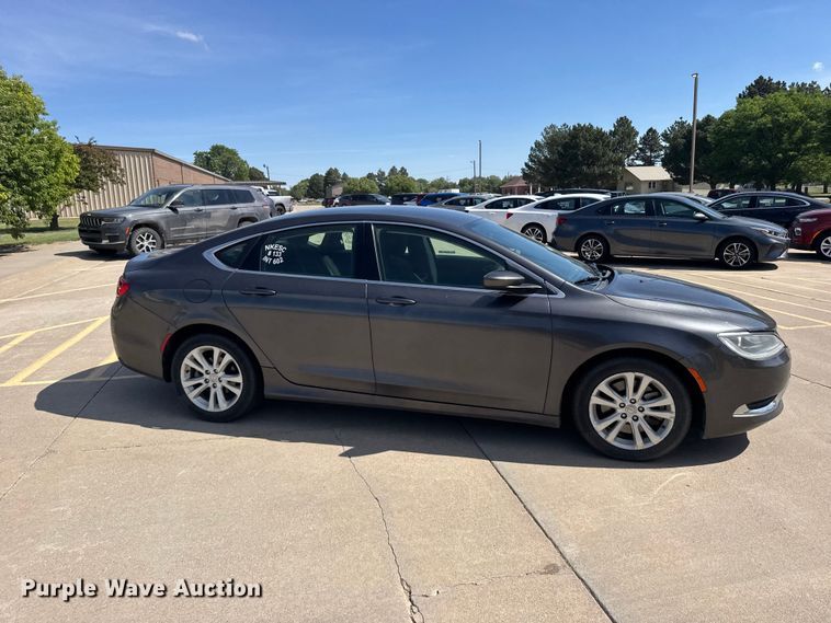image for item FB7443 2016 Chrysler 200 