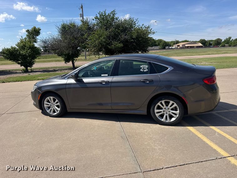 image for item FB7443 2016 Chrysler 200 