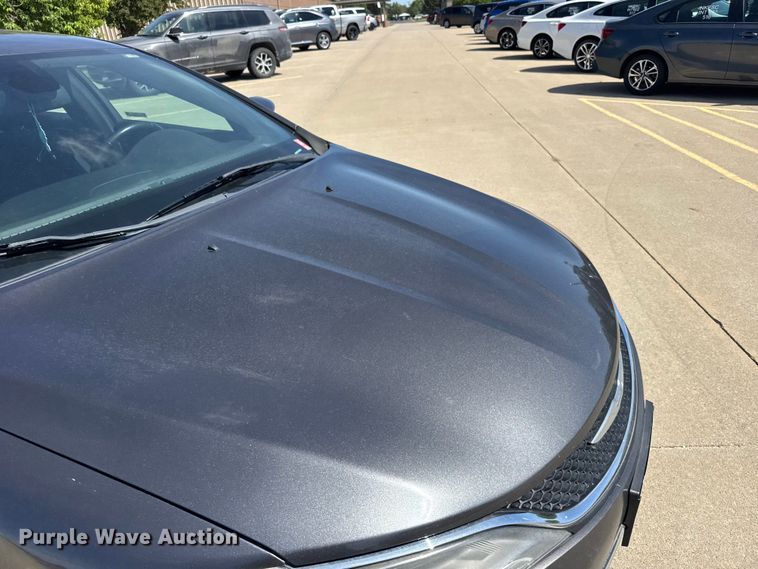 image for item FB7443 2016 Chrysler 200 