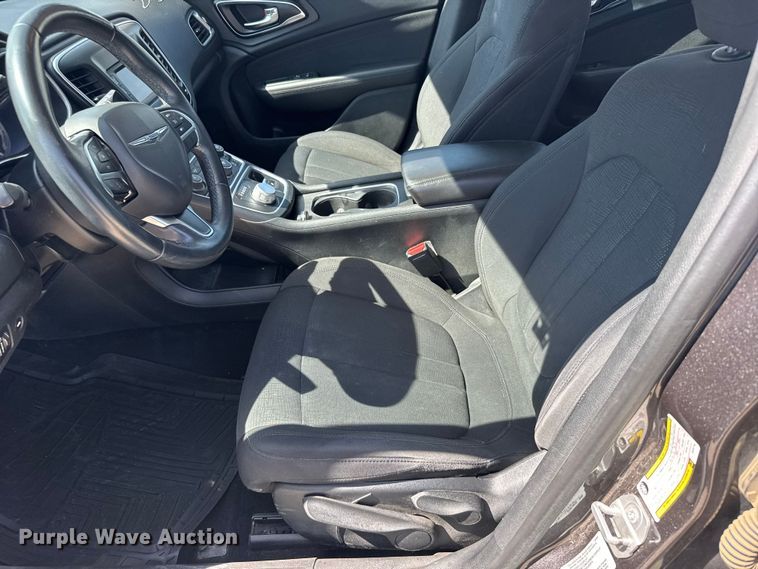 image for item FB7443 2016 Chrysler 200 