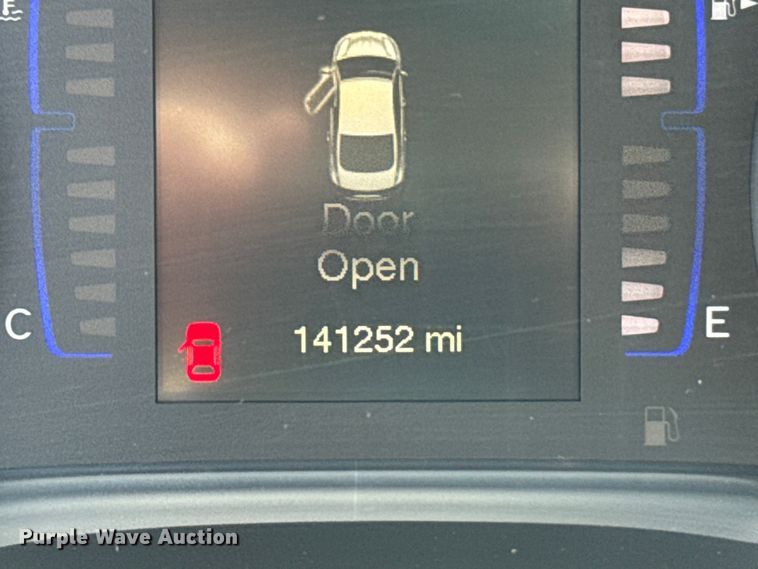 image for item FB7443 2016 Chrysler 200 