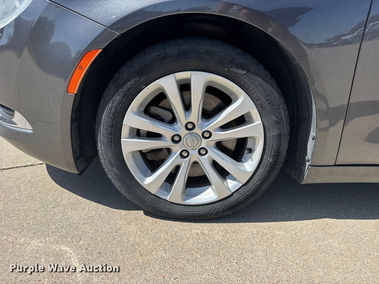 image for item FB7443 2016 Chrysler 200 