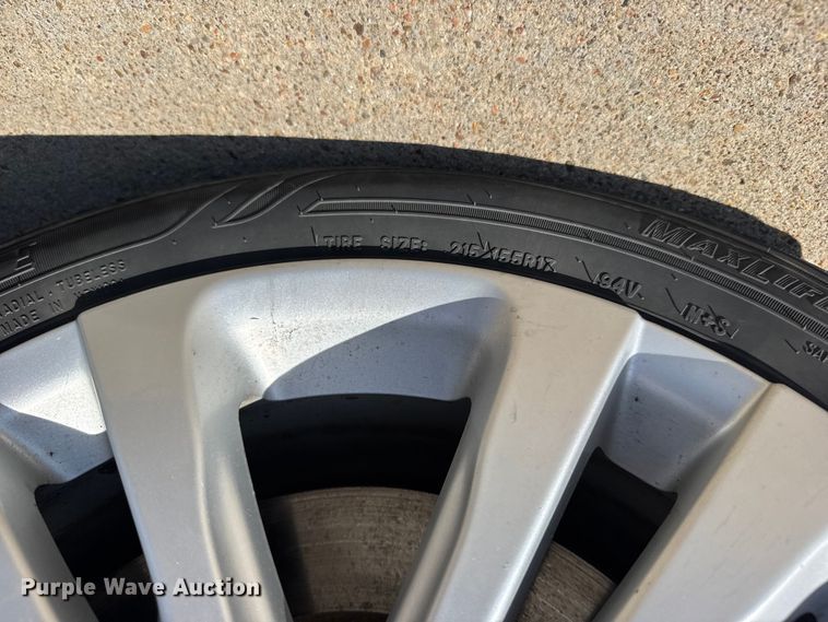 image for item FB7443 2016 Chrysler 200 