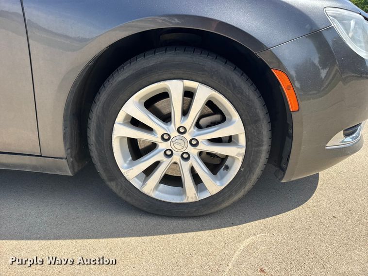 image for item FB7443 2016 Chrysler 200 