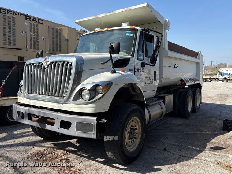 image for item FB8663 2011 International WorkStar 7400 dump truck