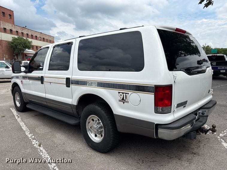 image for item FB8752 2005 Ford Excursion SUV