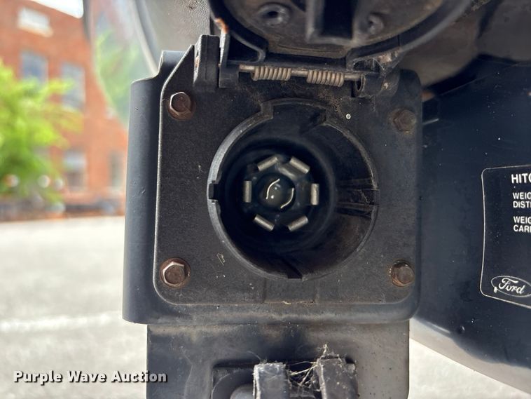 image for item FB8752 2005 Ford Excursion SUV