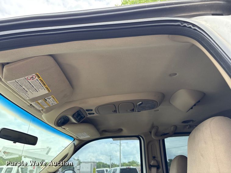 image for item FB8752 2005 Ford Excursion SUV