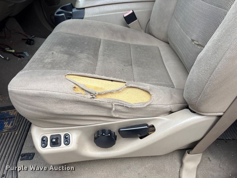 image for item FB8752 2005 Ford Excursion SUV