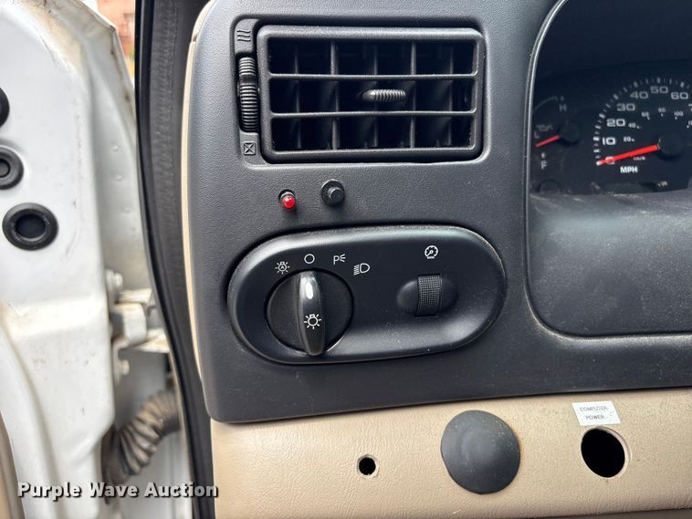 image for item FB8752 2005 Ford Excursion SUV