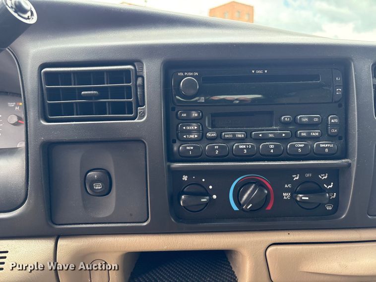 image for item FB8752 2005 Ford Excursion SUV