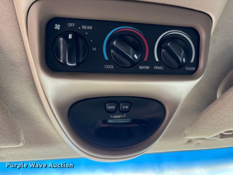 image for item FB8752 2005 Ford Excursion SUV