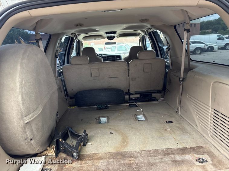 image for item FB8752 2005 Ford Excursion SUV