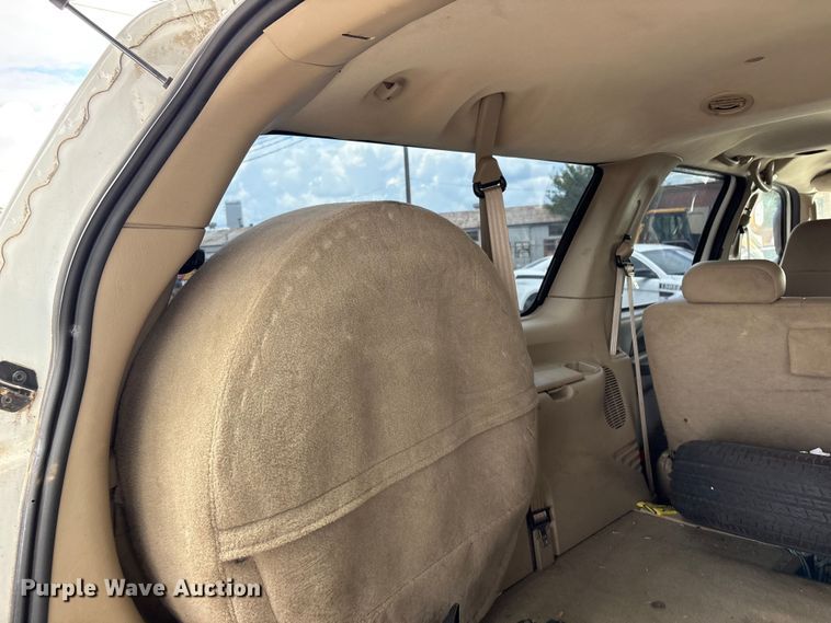 image for item FB8752 2005 Ford Excursion SUV