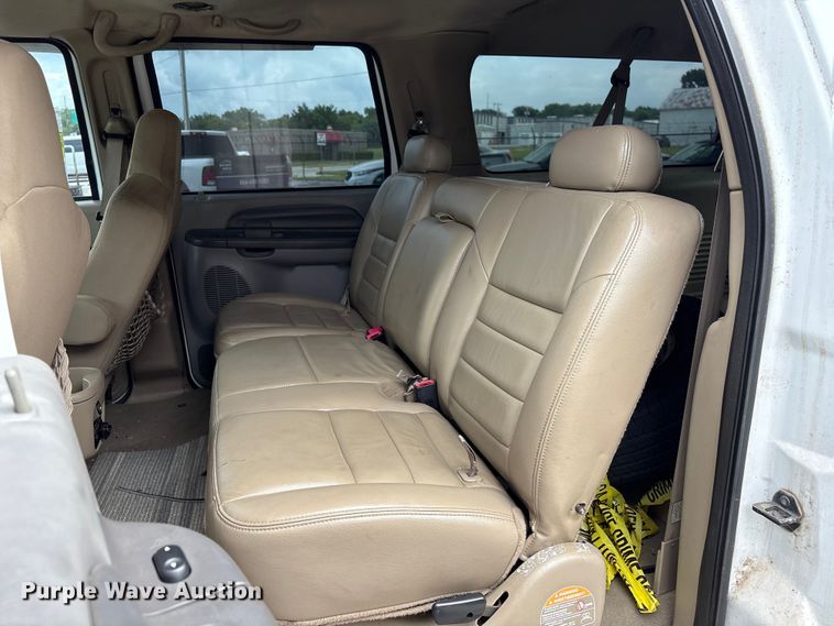 image for item FB8752 2005 Ford Excursion SUV