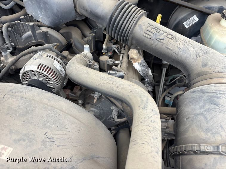 image for item FB8752 2005 Ford Excursion SUV
