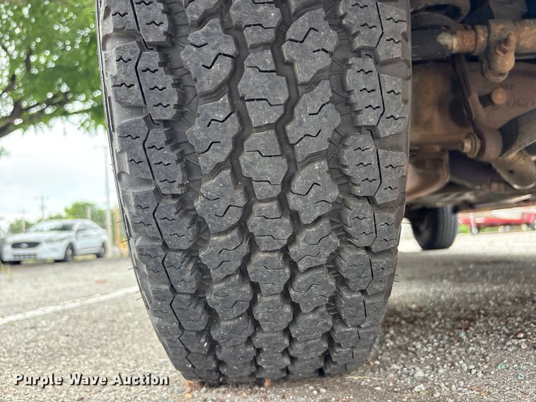 image for item FB8752 2005 Ford Excursion SUV