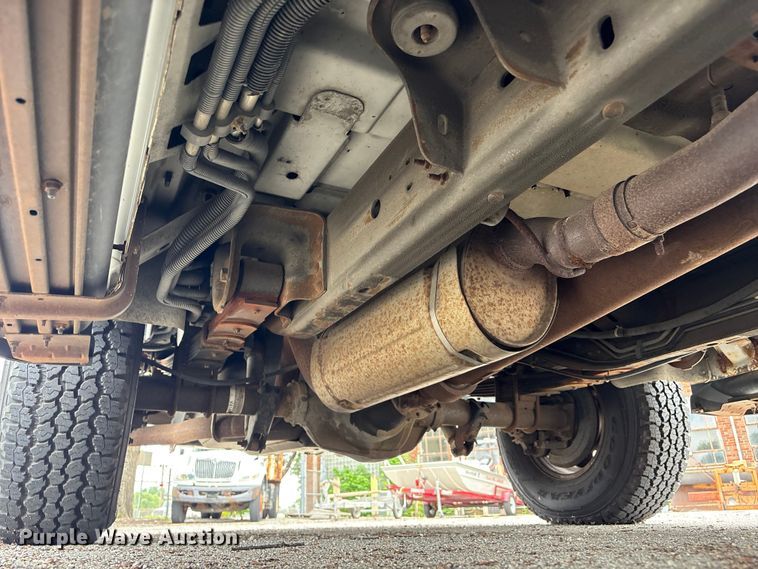 image for item FB8752 2005 Ford Excursion SUV