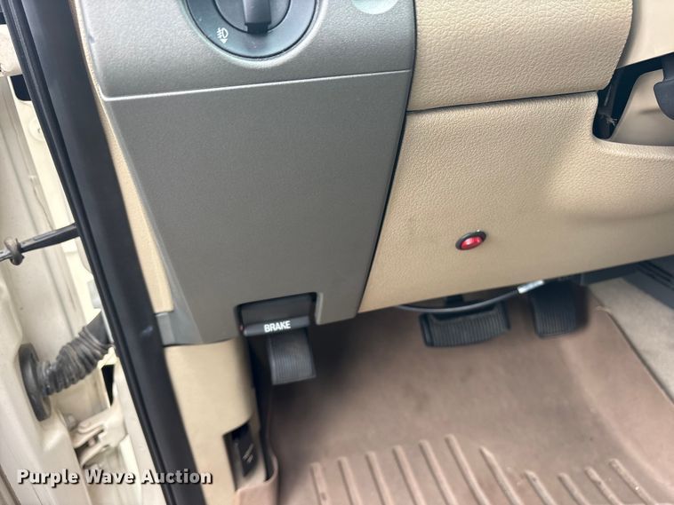 image for item FB8754 2008 Ford F150 Crew Cab pickup truck