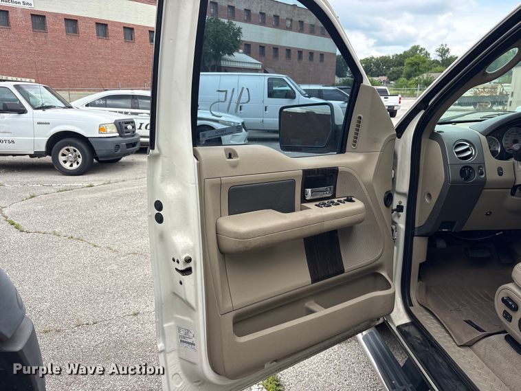 image for item FB8754 2008 Ford F150 Crew Cab pickup truck