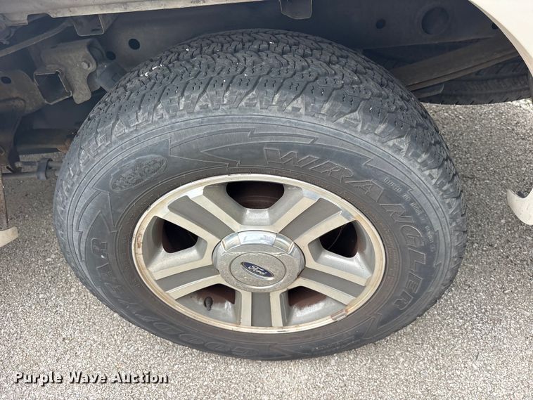 image for item FB8754 2008 Ford F150 Crew Cab pickup truck