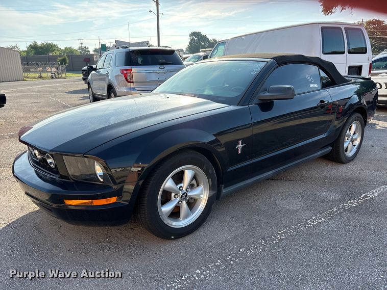 image for item FB8755 2008 Ford Mustang convertible