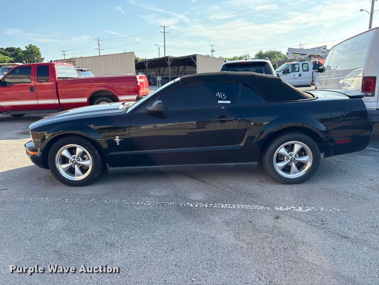 image for item FB8755 2008 Ford Mustang convertible