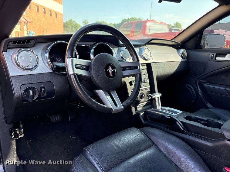 image for item FB8755 2008 Ford Mustang convertible
