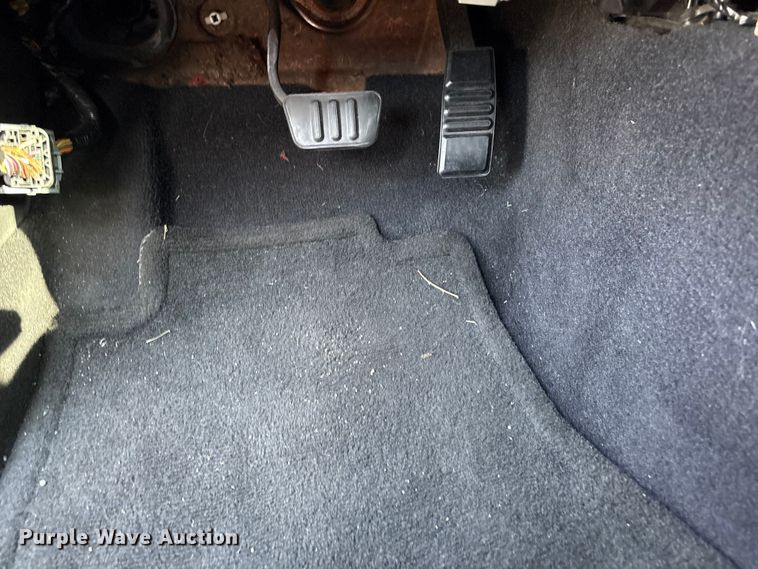 image for item FB8755 2008 Ford Mustang convertible