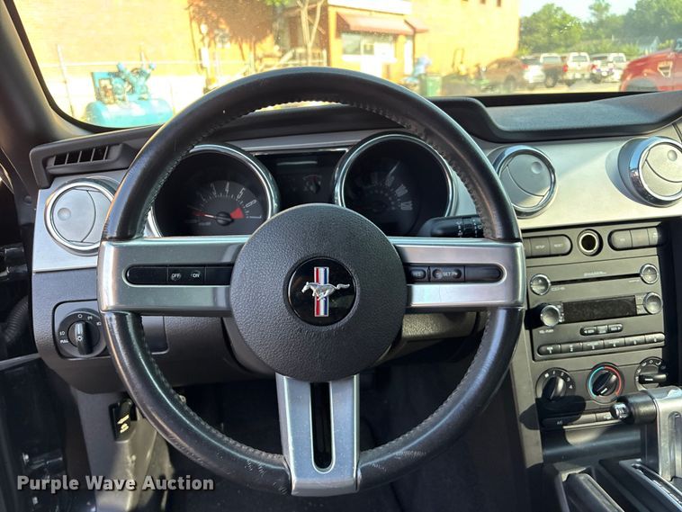 image for item FB8755 2008 Ford Mustang convertible