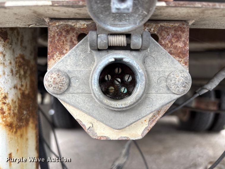 image for item FB8756 2011 Ford F550 Super Duty bucket truck