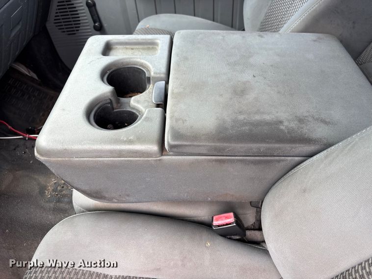image for item FB8756 2011 Ford F550 Super Duty bucket truck