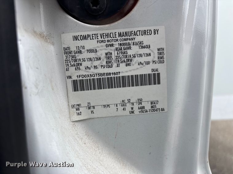 image for item FB8756 2011 Ford F550 Super Duty bucket truck