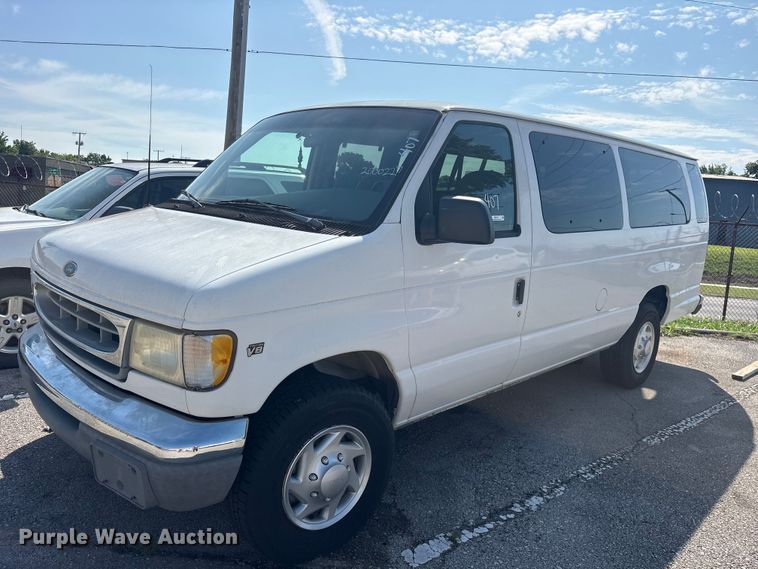 image for item FB8757 2000 Ford E350 van