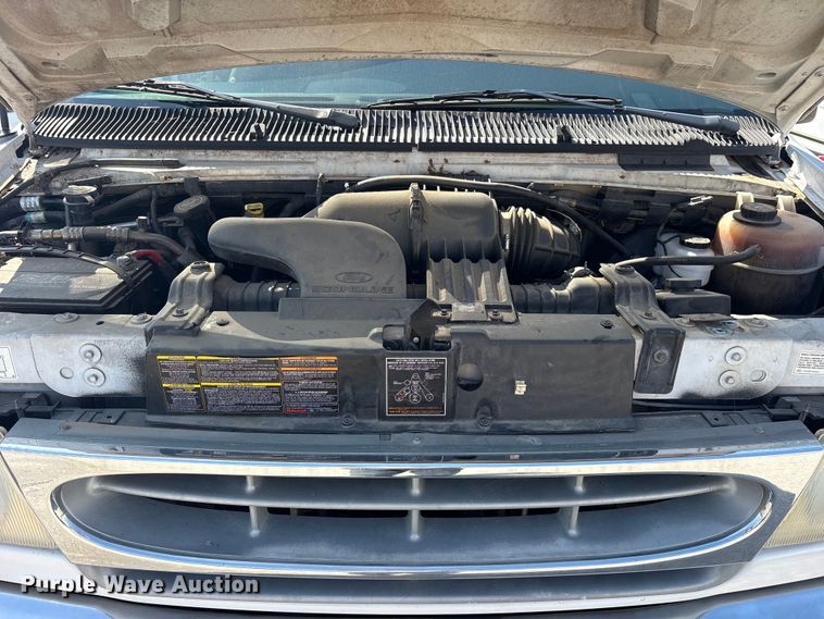 image for item FB8757 2000 Ford E350 van