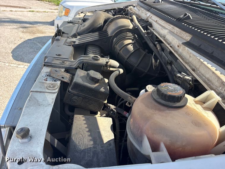 image for item FB8757 2000 Ford E350 van