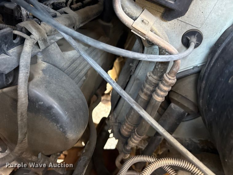 image for item FB8757 2000 Ford E350 van