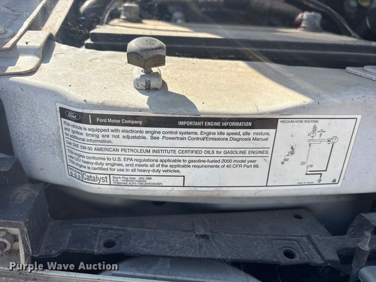 image for item FB8757 2000 Ford E350 van